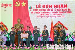 Lữ đoàn 382 đón nhận Huân chương Bảo vệ Tổ quốc hạng Ba
